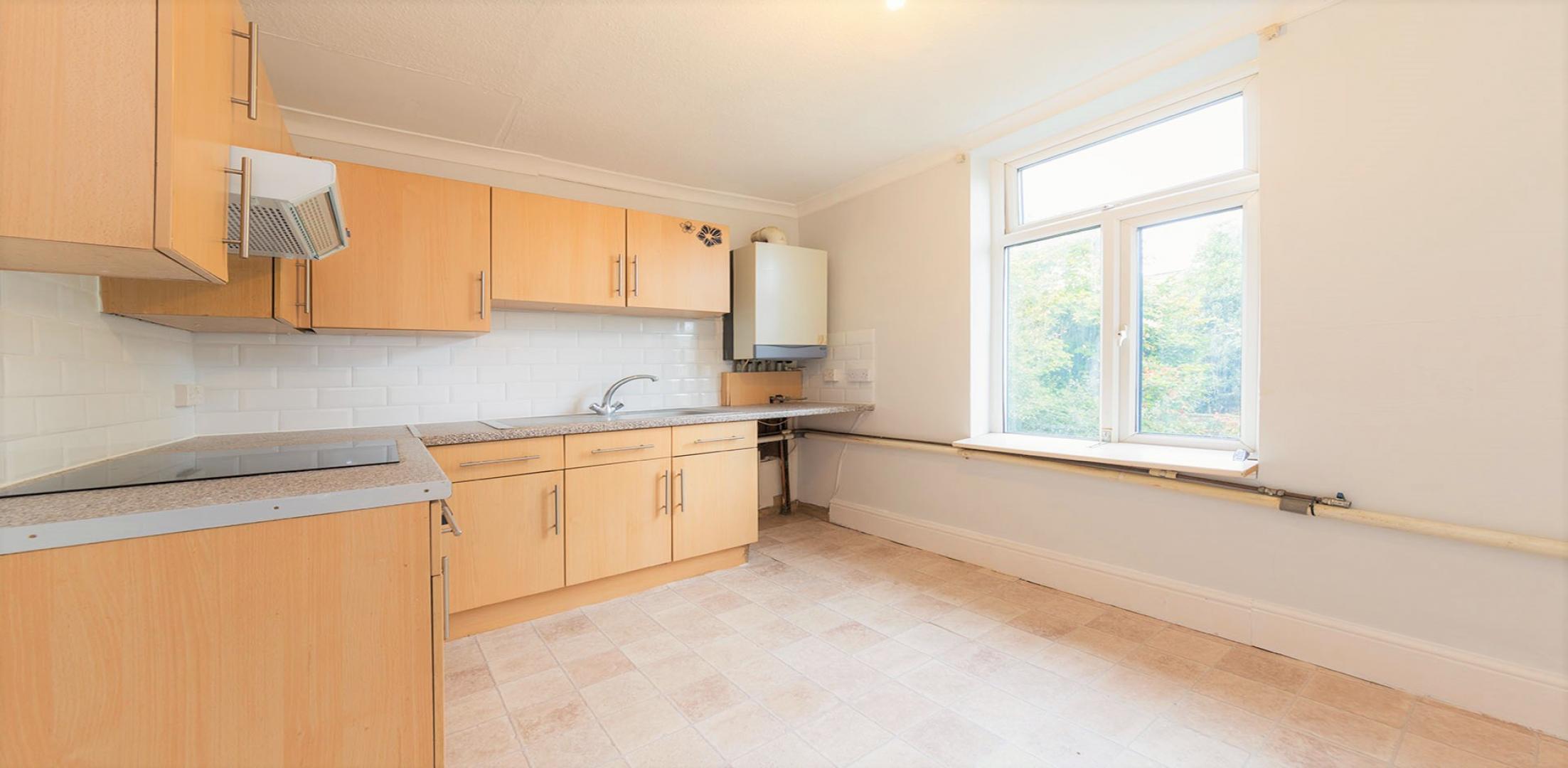 			2 Bedroom, 1 bath, 1 reception Flat			 Victoria Road, QUEENS PARK 